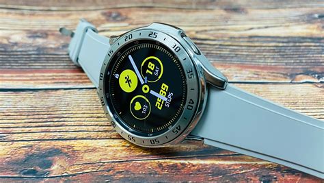 rotating bezel galaxy watch.